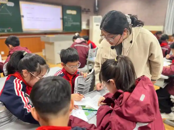 浸润心灵教育的智慧也是一种慢的力量它不在于立竿见影的成果 浸润心灵教育的智慧也是一种慢的力量它不在于立竿见影的成果